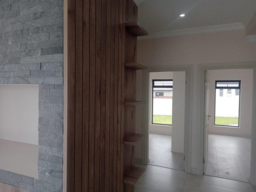 4 Bedroom Property for Sale in Wavecrest Eastern Cape